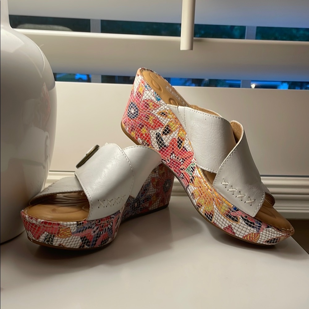 Born White and floral Comfortable Slip-On heal Design